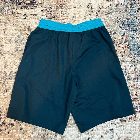 Boys Nike Standard Dri- Fit shorts - Picture 4 of 5